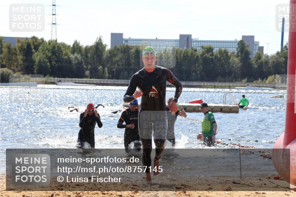 07.09.2025 - 19. Norderstedt Triathlon Luisa Fischer http://msf.ph/oto/8757145 07.09.2025 13:32:20 Schwimmen 993, 1010, 1416 meine-sportfotos.de