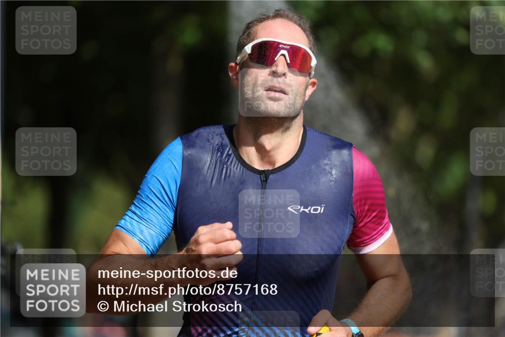07.09.2025 - 19. Norderstedt Triathlon Michael Strokosch http://msf.ph/oto/8757168 07.09.2025 12:04:17 Laufen 1306 meine-sportfotos.de
