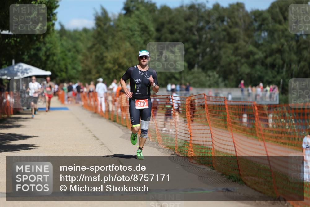 07.09.2025 - 19. Norderstedt Triathlon Michael Strokosch http://msf.ph/oto/8757171 07.09.2025 13:12:58 Laufen 250 meine-sportfotos.de