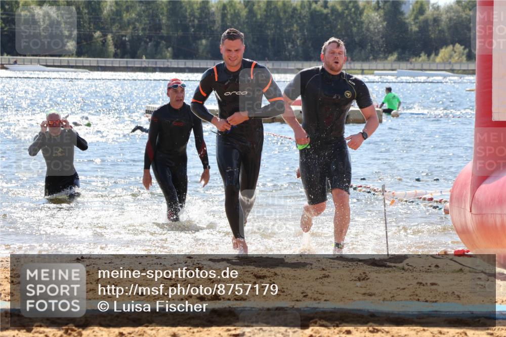 07.09.2025 - 19. Norderstedt Triathlon Luisa Fischer http://msf.ph/oto/8757179 07.09.2025 13:32:23 Schwimmen 428, 993, 1008, 1010, 1416 meine-sportfotos.de