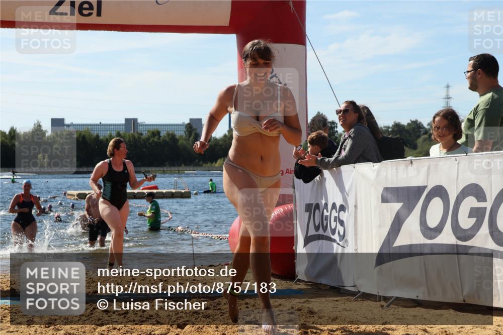 07.09.2025 - 19. Norderstedt Triathlon Luisa Fischer http://msf.ph/oto/8757183 07.09.2025 11:47:07 Schwimmen 150, 156, 176, 293, 721, 1382 meine-sportfotos.de