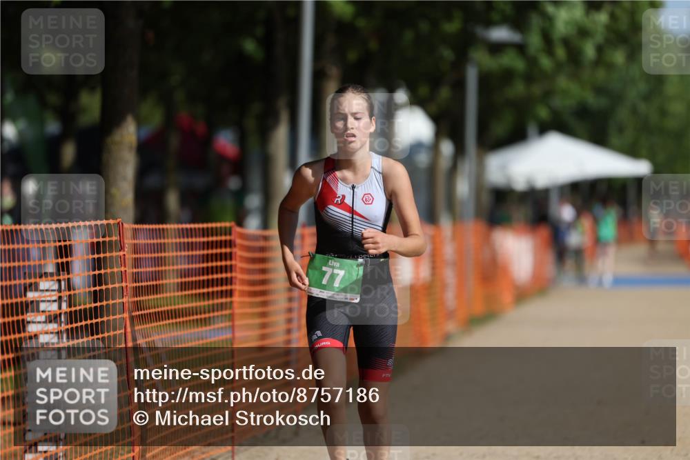 07.09.2025 - 19. Norderstedt Triathlon Michael Strokosch http://msf.ph/oto/8757186 07.09.2025 11:02:03 Laufen 77 meine-sportfotos.de