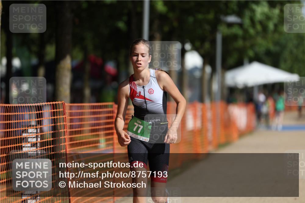 07.09.2025 - 19. Norderstedt Triathlon Michael Strokosch http://msf.ph/oto/8757193 07.09.2025 11:02:03 Laufen 77 meine-sportfotos.de