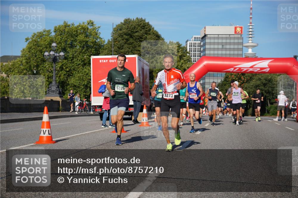 07.09.2025 - BARMER Alsterlauf Yannick Fuchs http://msf.ph/oto/8757210 07.09.2025 09:38:45 Laufen 5329, 21, 25, 5798, 5373, 160, 2201, 3874, 2258 meine-sportfotos.de