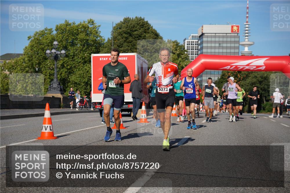 07.09.2025 - BARMER Alsterlauf Yannick Fuchs http://msf.ph/oto/8757220 07.09.2025 09:38:45 Laufen 53, 5373, 160, 2201, 3874, 2258 meine-sportfotos.de