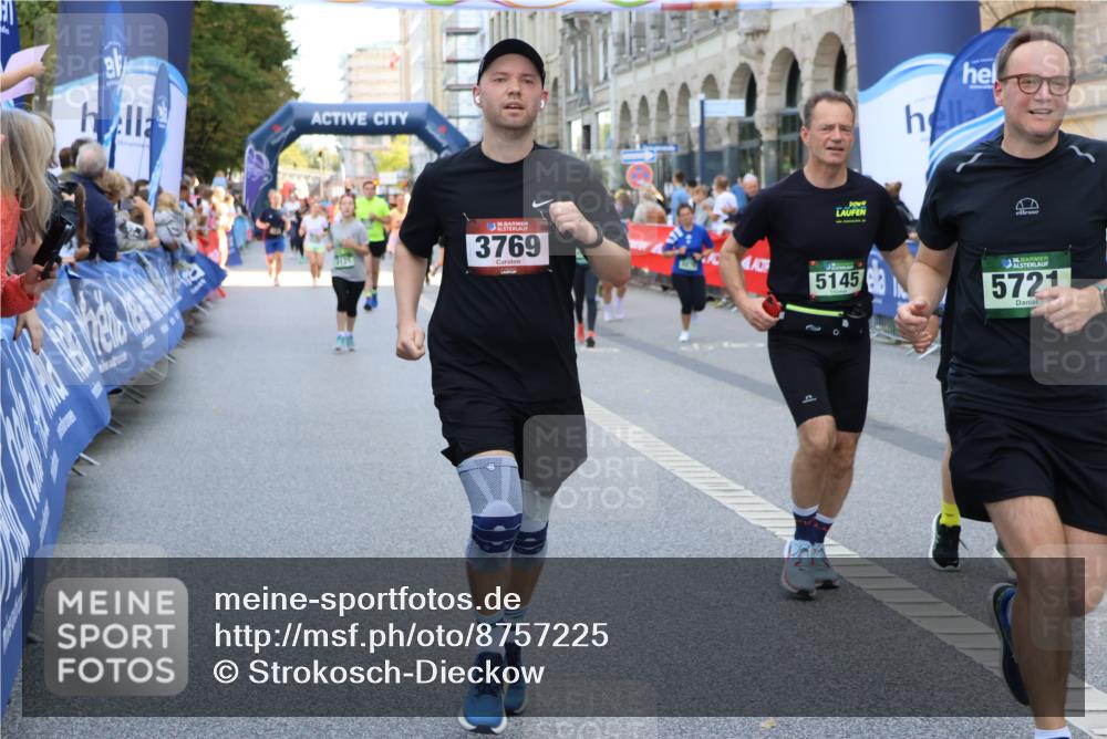 07.09.2025 - BARMER Alsterlauf Strokosch-Dieckow http://msf.ph/oto/8757225 07.09.2025 10:13:45 Ziel 2073, 2264, 2296, 2403, 2688, 3236, 3346, 3503, 3504, 3697, 3734, 3735, 4489, 4553, 4699, 5277, 5278, 5447, 5468, 5830, 6165, 6282, 6284, 6329, 6331, 8195, 8224, 8226 meine-sportfotos.de