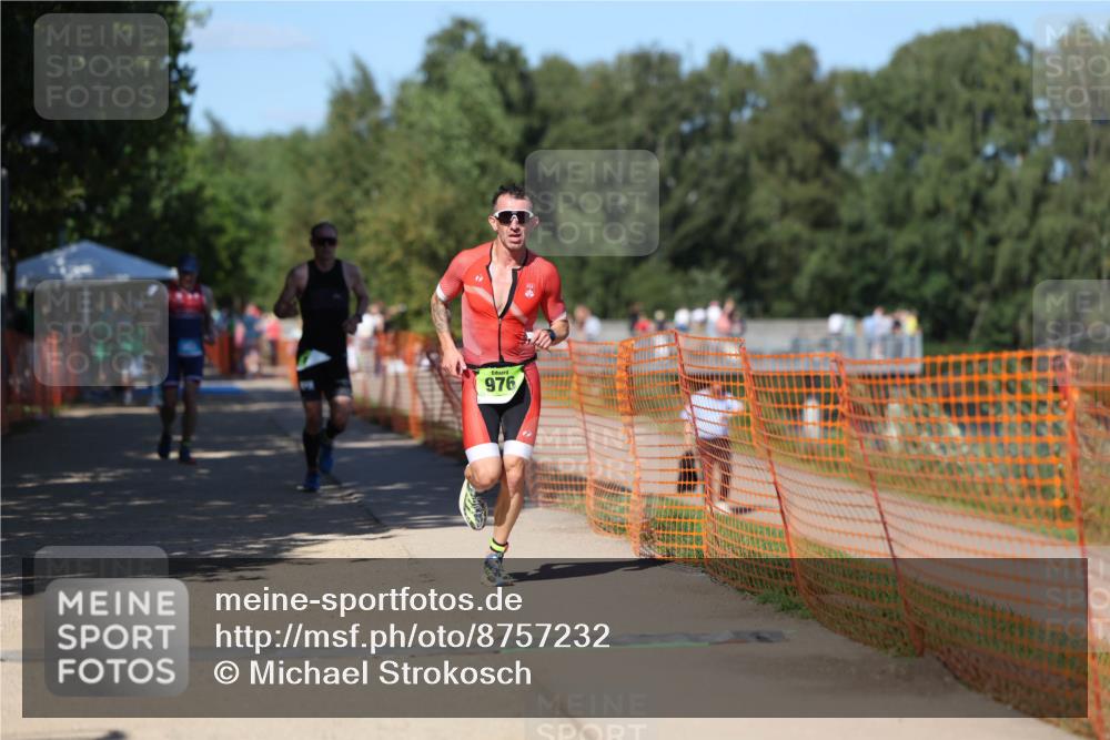 07.09.2025 - 19. Norderstedt Triathlon Michael Strokosch http://msf.ph/oto/8757232 07.09.2025 14:55:16 Laufen 908, 976, 1027 meine-sportfotos.de