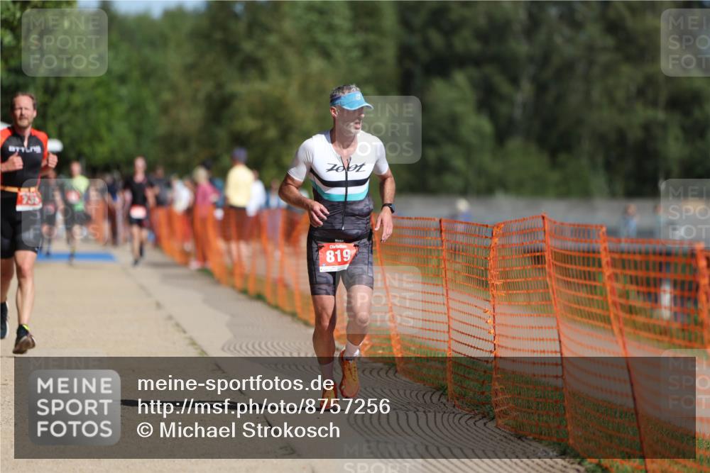 07.09.2025 - 19. Norderstedt Triathlon Michael Strokosch http://msf.ph/oto/8757256 07.09.2025 12:04:27 Laufen 191, 303, 736, 819 meine-sportfotos.de