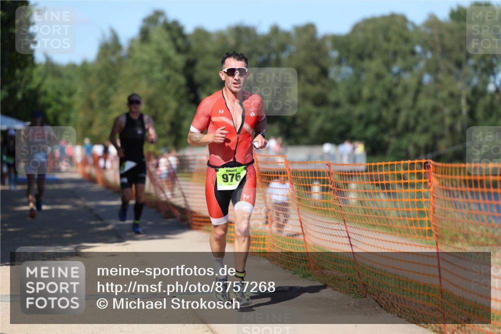 07.09.2025 - 19. Norderstedt Triathlon Michael Strokosch http://msf.ph/oto/8757268 07.09.2025 14:55:18 Laufen 908, 976, 1027 meine-sportfotos.de
