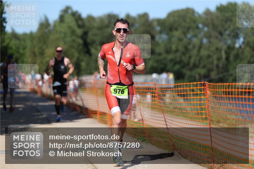 07.09.2025 - 19. Norderstedt Triathlon Michael Strokosch http://msf.ph/oto/8757280 07.09.2025 14:55:18 Laufen 908, 976, 1027 meine-sportfotos.de