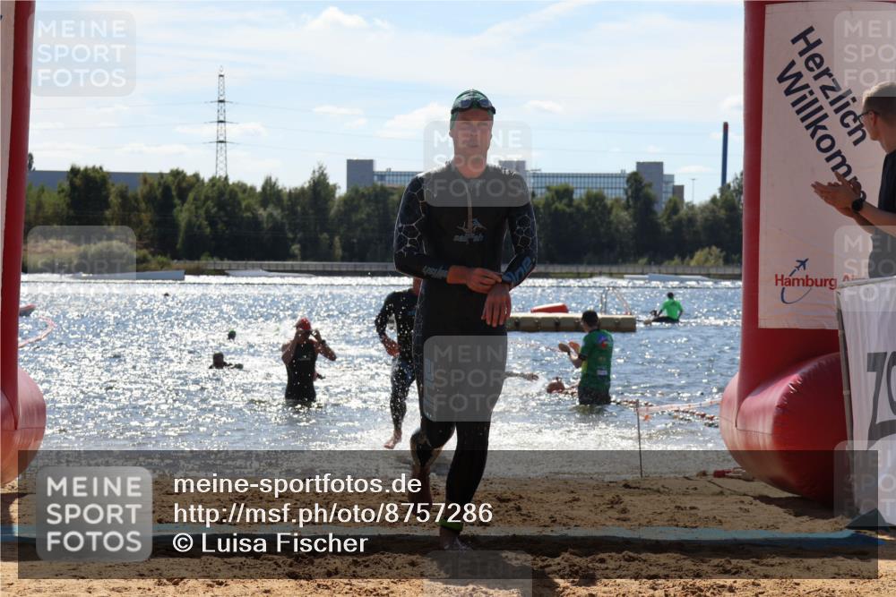 07.09.2025 - 19. Norderstedt Triathlon Luisa Fischer http://msf.ph/oto/8757286 07.09.2025 13:32:53 Schwimmen 400, 992 meine-sportfotos.de