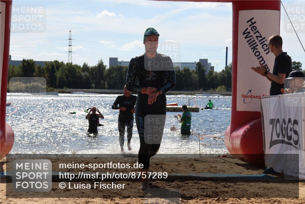07.09.2025 - 19. Norderstedt Triathlon Luisa Fischer http://msf.ph/oto/8757289 07.09.2025 13:32:53 Schwimmen 400, 992 meine-sportfotos.de