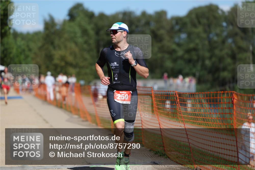 07.09.2025 - 19. Norderstedt Triathlon Michael Strokosch http://msf.ph/oto/8757290 07.09.2025 13:13:00 Laufen 250 meine-sportfotos.de