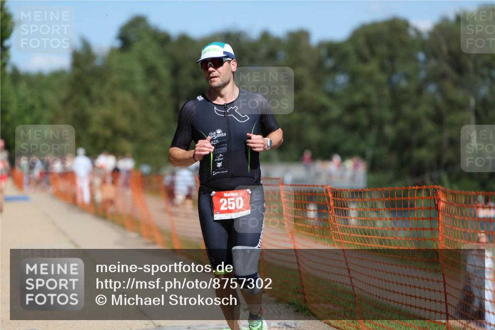07.09.2025 - 19. Norderstedt Triathlon Michael Strokosch http://msf.ph/oto/8757302 07.09.2025 13:13:01 Laufen 250 meine-sportfotos.de