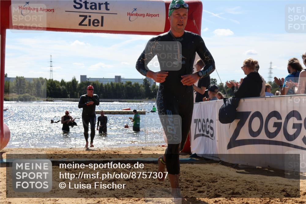 07.09.2025 - 19. Norderstedt Triathlon Luisa Fischer http://msf.ph/oto/8757307 07.09.2025 13:32:55 Schwimmen 400, 992 meine-sportfotos.de