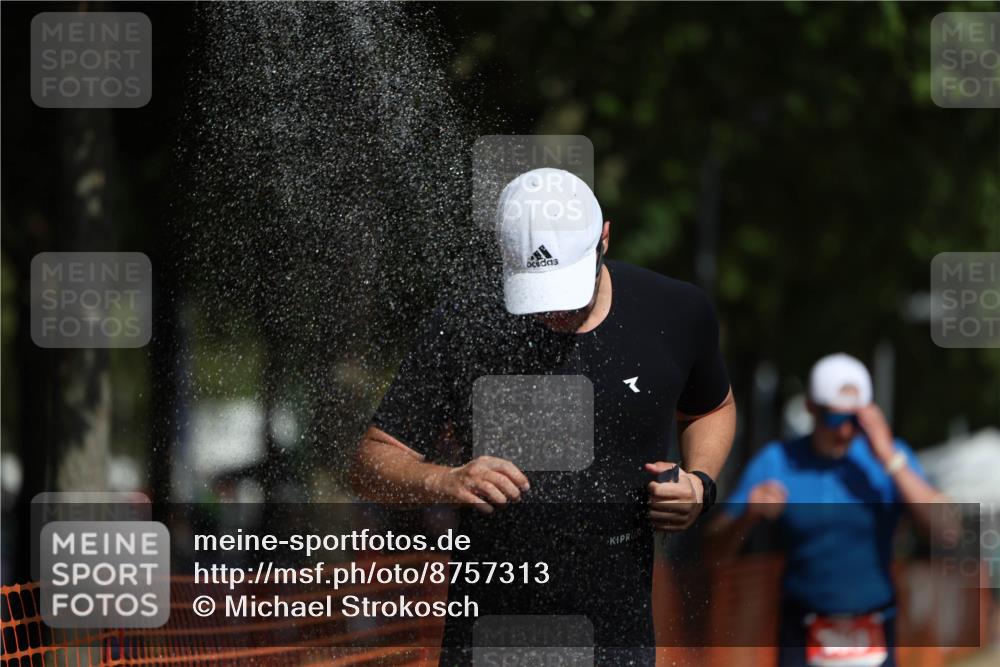 07.09.2025 - 19. Norderstedt Triathlon Michael Strokosch http://msf.ph/oto/8757313 07.09.2025 12:04:29 Laufen 191, 303, 736, 819 meine-sportfotos.de