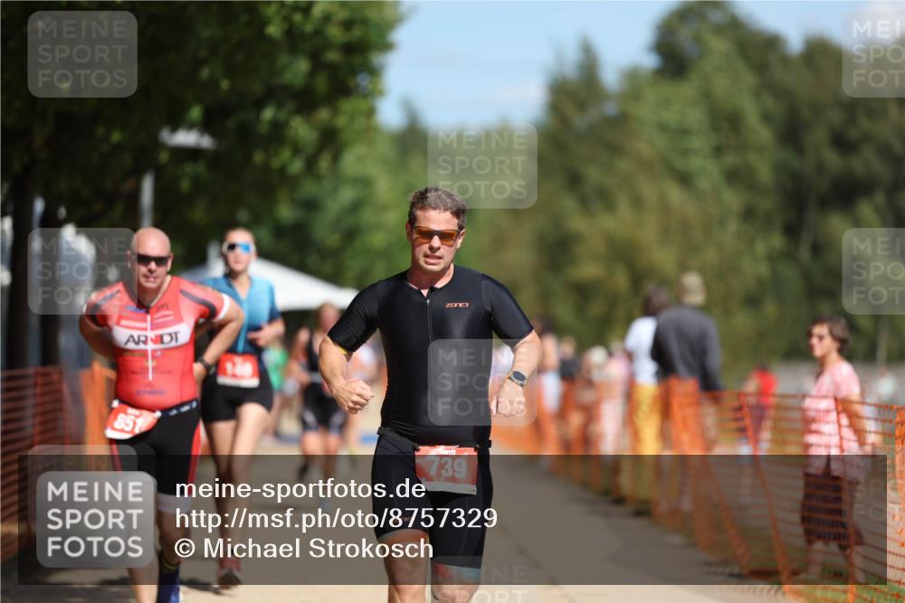 07.09.2025 - 19. Norderstedt Triathlon Michael Strokosch http://msf.ph/oto/8757329 07.09.2025 12:50:57 Laufen 140, 188, 739, 851, 1224 meine-sportfotos.de