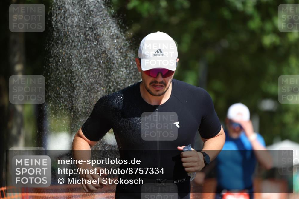 07.09.2025 - 19. Norderstedt Triathlon Michael Strokosch http://msf.ph/oto/8757334 07.09.2025 12:04:29 Laufen 191, 303, 736, 819 meine-sportfotos.de