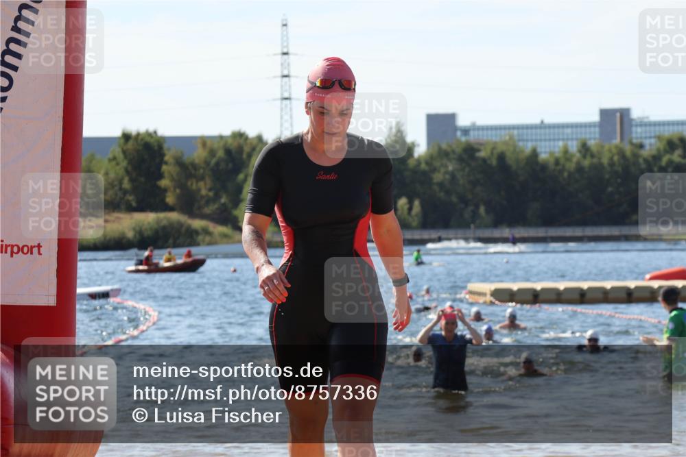 07.09.2025 - 19. Norderstedt Triathlon Luisa Fischer http://msf.ph/oto/8757336 07.09.2025 11:47:19 Schwimmen 156, 176, 189, 701, 1290, 1338 meine-sportfotos.de