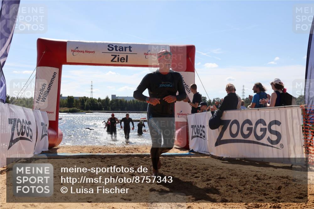 07.09.2025 - 19. Norderstedt Triathlon Luisa Fischer http://msf.ph/oto/8757343 07.09.2025 13:32:58 Schwimmen 400, 989, 992, 1027 meine-sportfotos.de