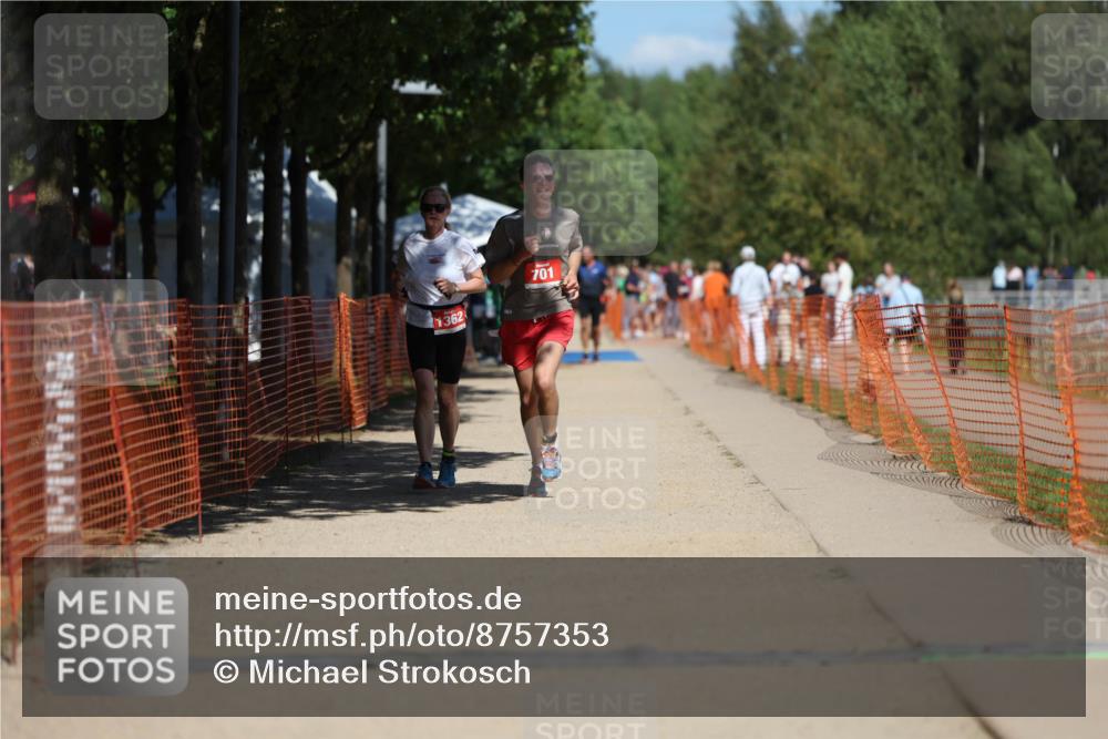07.09.2025 - 19. Norderstedt Triathlon Michael Strokosch http://msf.ph/oto/8757353 07.09.2025 13:13:07 Laufen 701, 1362 meine-sportfotos.de