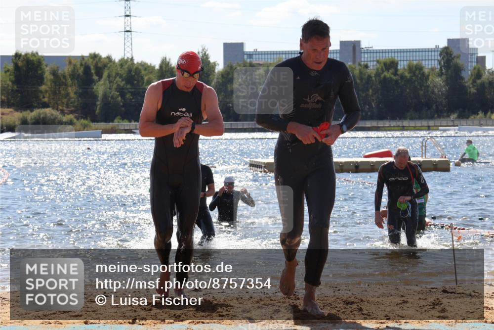 07.09.2025 - 19. Norderstedt Triathlon Luisa Fischer http://msf.ph/oto/8757354 07.09.2025 13:33:03 Schwimmen 400, 989, 992, 1027, 1438 meine-sportfotos.de