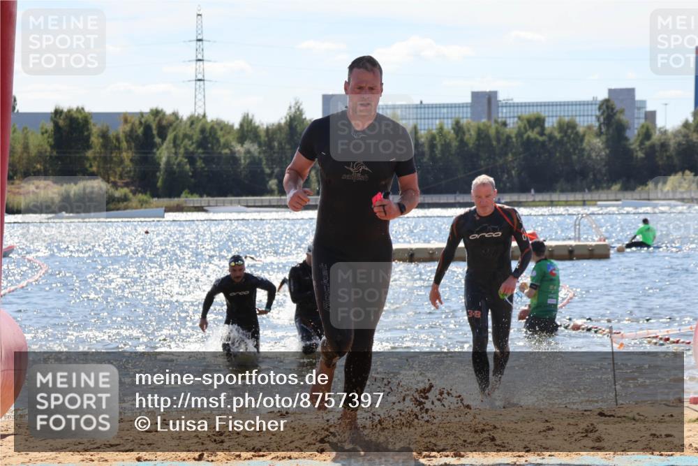 07.09.2025 - 19. Norderstedt Triathlon Luisa Fischer http://msf.ph/oto/8757397 07.09.2025 13:33:08 Schwimmen 400, 908, 989, 1020, 1027, 1438 meine-sportfotos.de