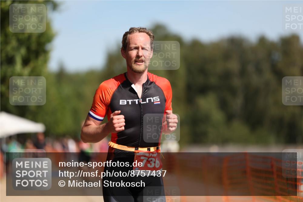 07.09.2025 - 19. Norderstedt Triathlon Michael Strokosch http://msf.ph/oto/8757437 07.09.2025 12:04:33 Laufen 138, 303, 736, 819 meine-sportfotos.de