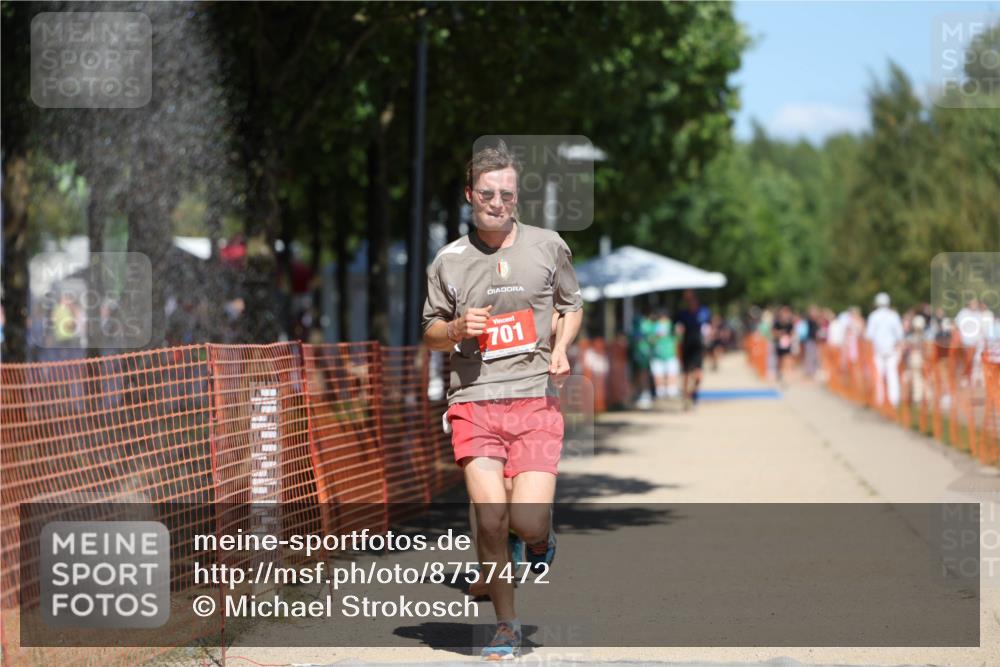 07.09.2025 - 19. Norderstedt Triathlon Michael Strokosch http://msf.ph/oto/8757472 07.09.2025 13:13:10 Laufen 701, 1362 meine-sportfotos.de
