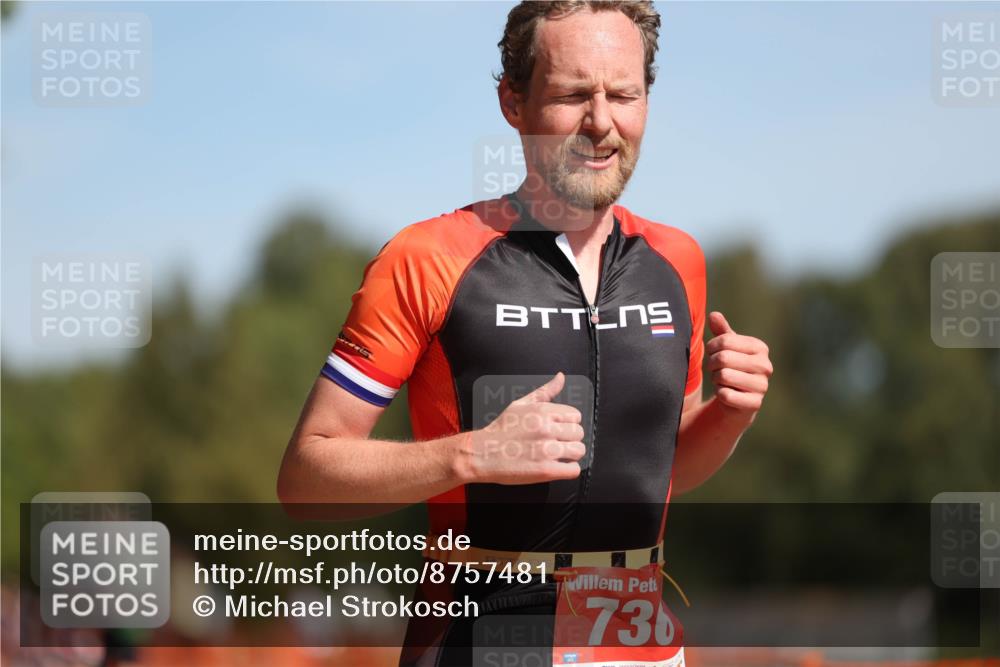 07.09.2025 - 19. Norderstedt Triathlon Michael Strokosch http://msf.ph/oto/8757481 07.09.2025 12:04:34 Laufen 138, 303, 736, 819 meine-sportfotos.de