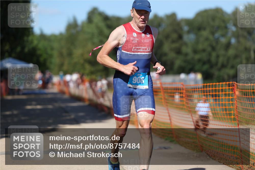 07.09.2025 - 19. Norderstedt Triathlon Michael Strokosch http://msf.ph/oto/8757484 07.09.2025 14:55:25 Laufen 908, 972, 1027 meine-sportfotos.de