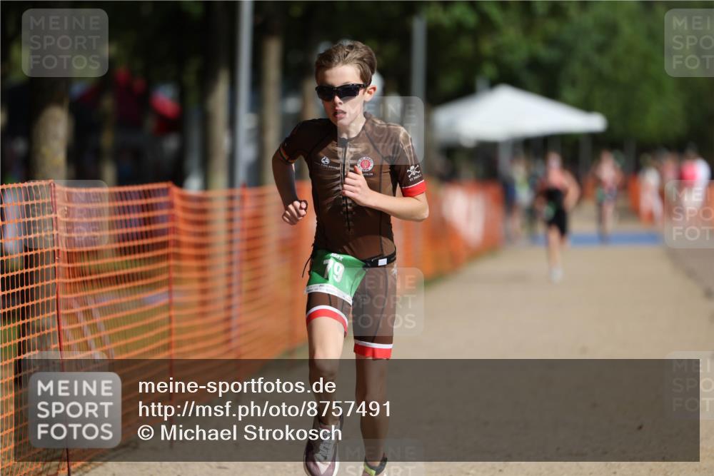 07.09.2025 - 19. Norderstedt Triathlon Michael Strokosch http://msf.ph/oto/8757491 07.09.2025 11:03:21 Laufen 79 meine-sportfotos.de