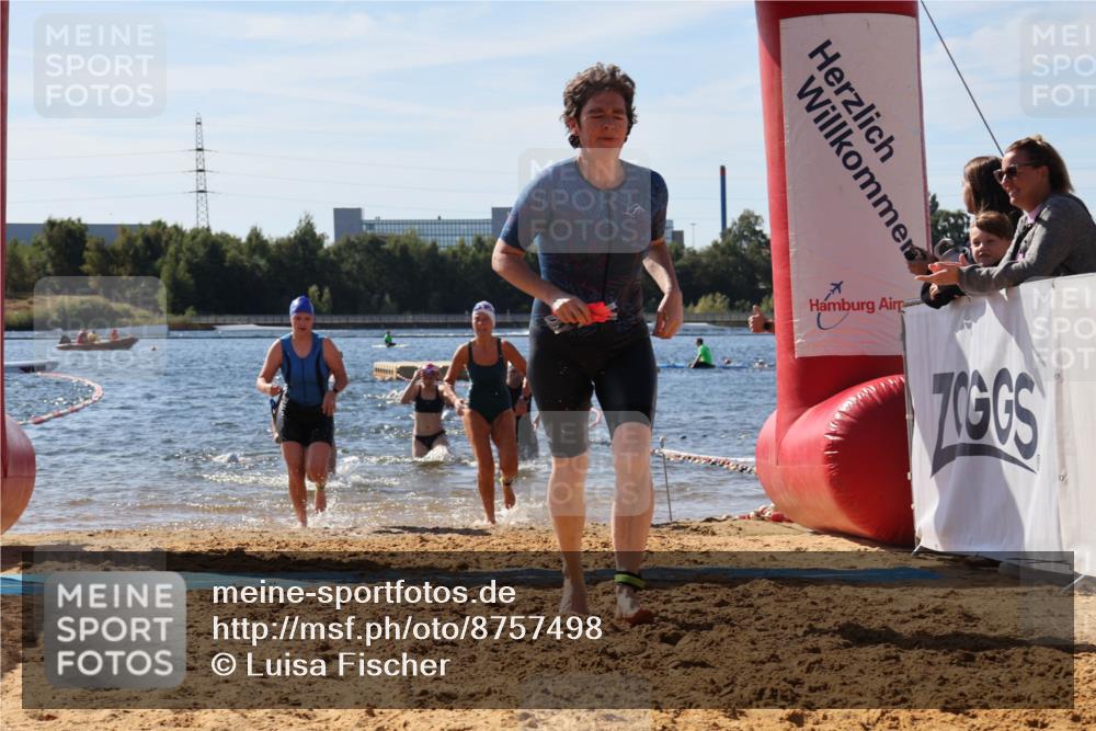 07.09.2025 - 19. Norderstedt Triathlon Luisa Fischer http://msf.ph/oto/8757498 07.09.2025 11:47:31 Schwimmen 239, 243, 1243, 1277 meine-sportfotos.de