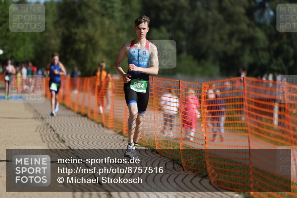 07.09.2025 - 19. Norderstedt Triathlon Michael Strokosch http://msf.ph/oto/8757516 07.09.2025 10:43:22 Laufen 684 meine-sportfotos.de