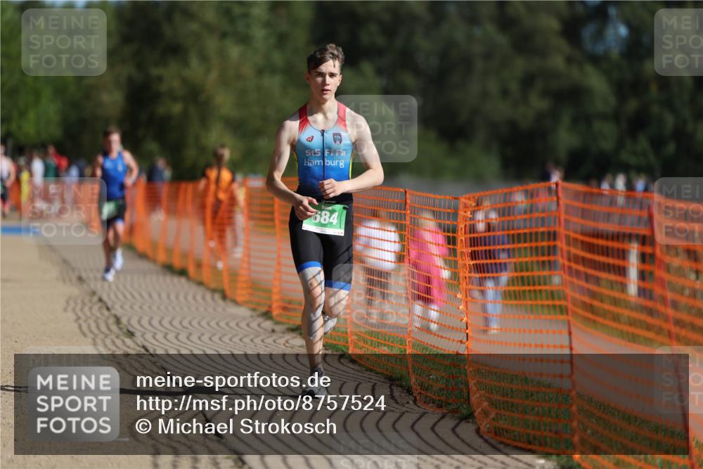 07.09.2025 - 19. Norderstedt Triathlon Michael Strokosch http://msf.ph/oto/8757524 07.09.2025 10:43:22 Laufen 684 meine-sportfotos.de