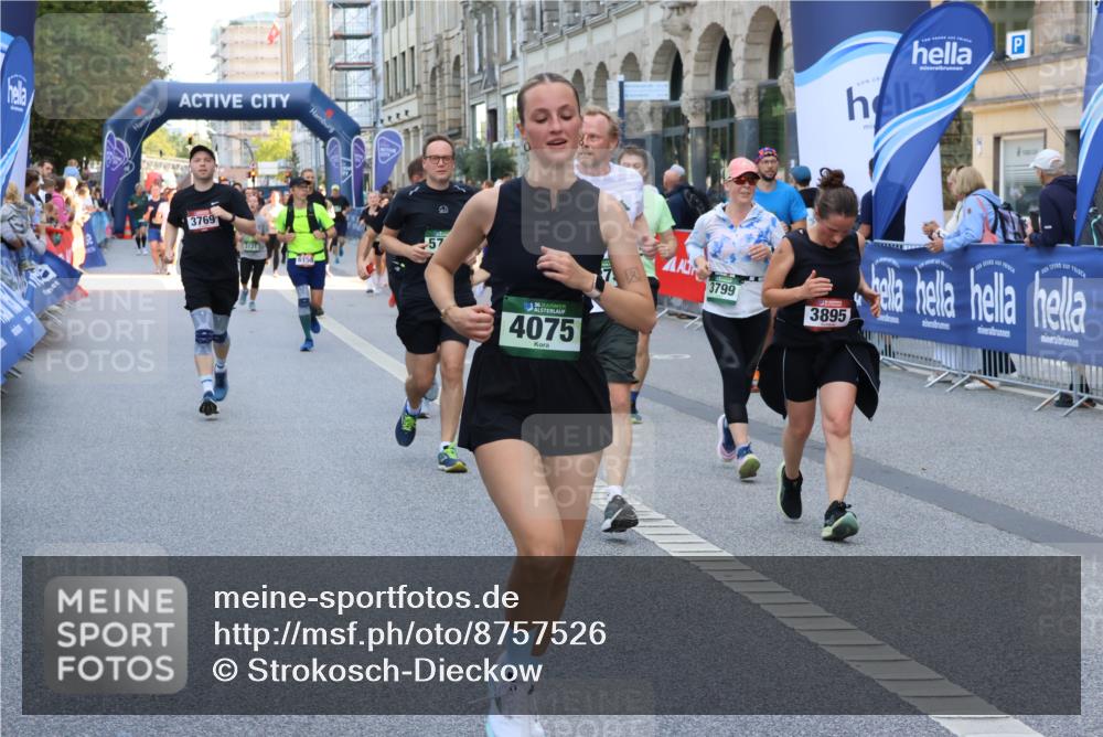 07.09.2025 - BARMER Alsterlauf Strokosch-Dieckow http://msf.ph/oto/8757526 07.09.2025 10:13:42 Ziel 2073, 2235, 2264, 2403, 2688, 3085, 3086, 3236, 3503, 3504, 3697, 3734, 3735, 4690, 4699, 5277, 5278, 5447, 5468, 5709, 5830, 6282, 6284, 6329, 6331, 8195, 8224, 8226 meine-sportfotos.de