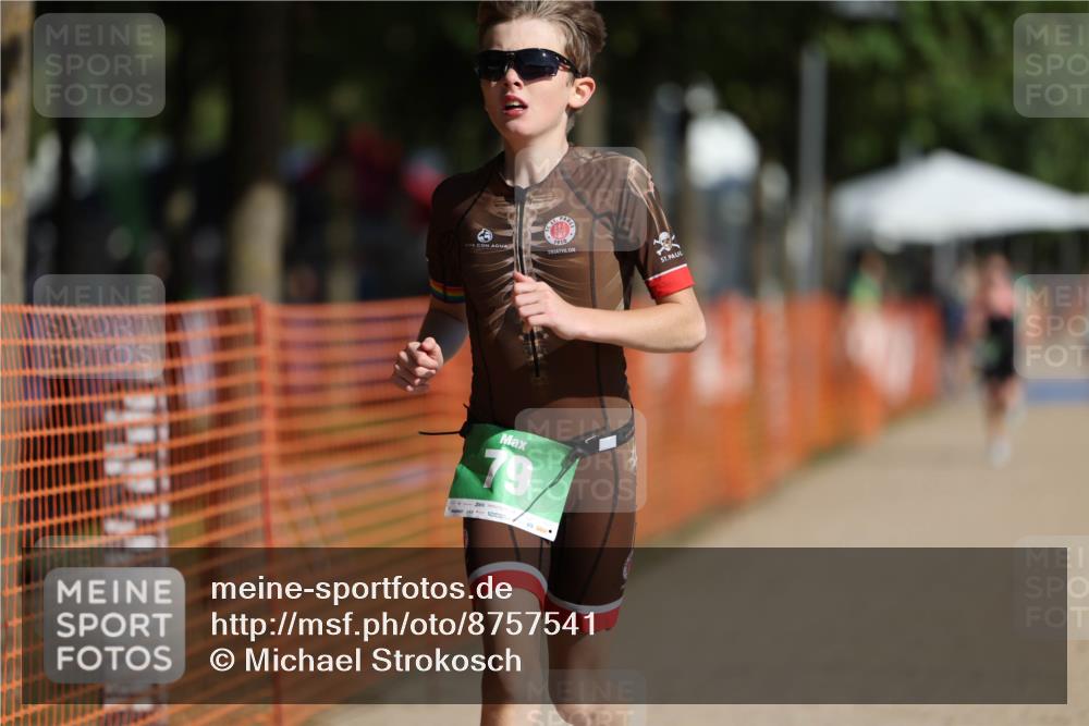 07.09.2025 - 19. Norderstedt Triathlon Michael Strokosch http://msf.ph/oto/8757541 07.09.2025 11:03:21 Laufen 79 meine-sportfotos.de