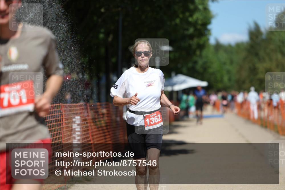 07.09.2025 - 19. Norderstedt Triathlon Michael Strokosch http://msf.ph/oto/8757546 07.09.2025 13:13:12 Laufen 701, 1362 meine-sportfotos.de