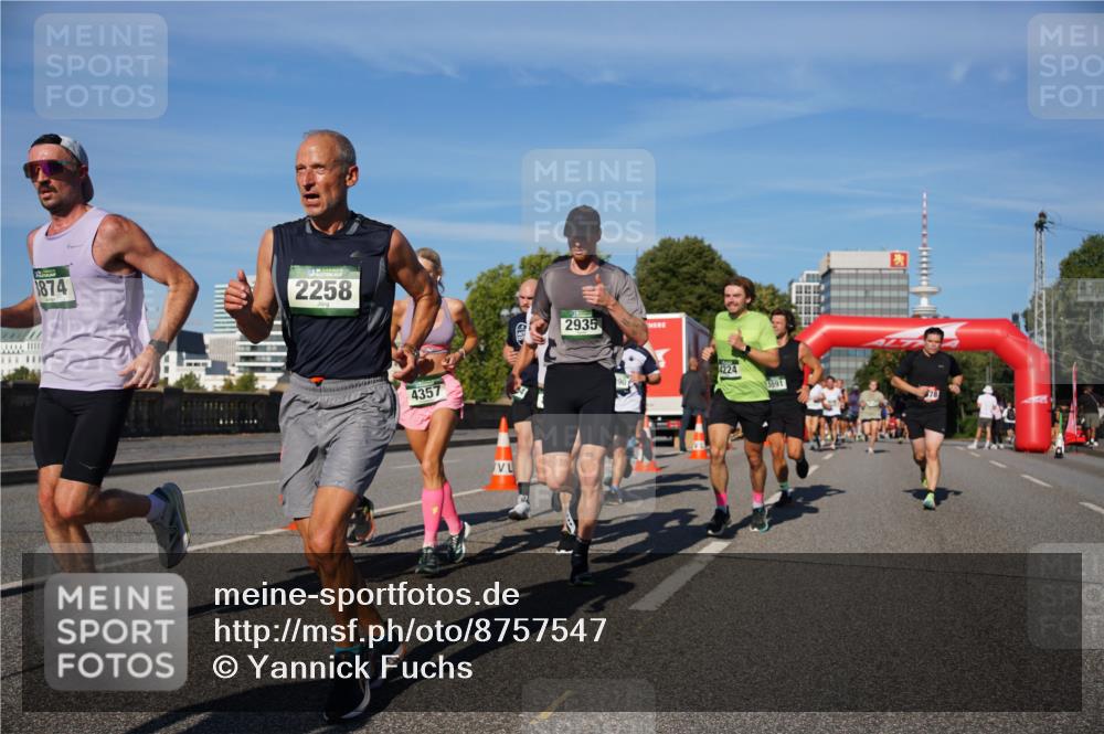 07.09.2025 - BARMER Alsterlauf Yannick Fuchs http://msf.ph/oto/8757547 07.09.2025 09:38:51 Laufen 874, 2258, 4357, 2935, 4224, 5991 meine-sportfotos.de
