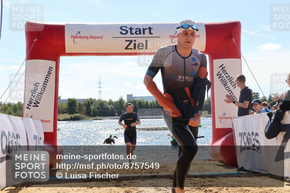 07.09.2025 - 19. Norderstedt Triathlon Luisa Fischer http://msf.ph/oto/8757549 07.09.2025 13:33:18 Schwimmen 863, 908, 990, 1020, 1438 meine-sportfotos.de