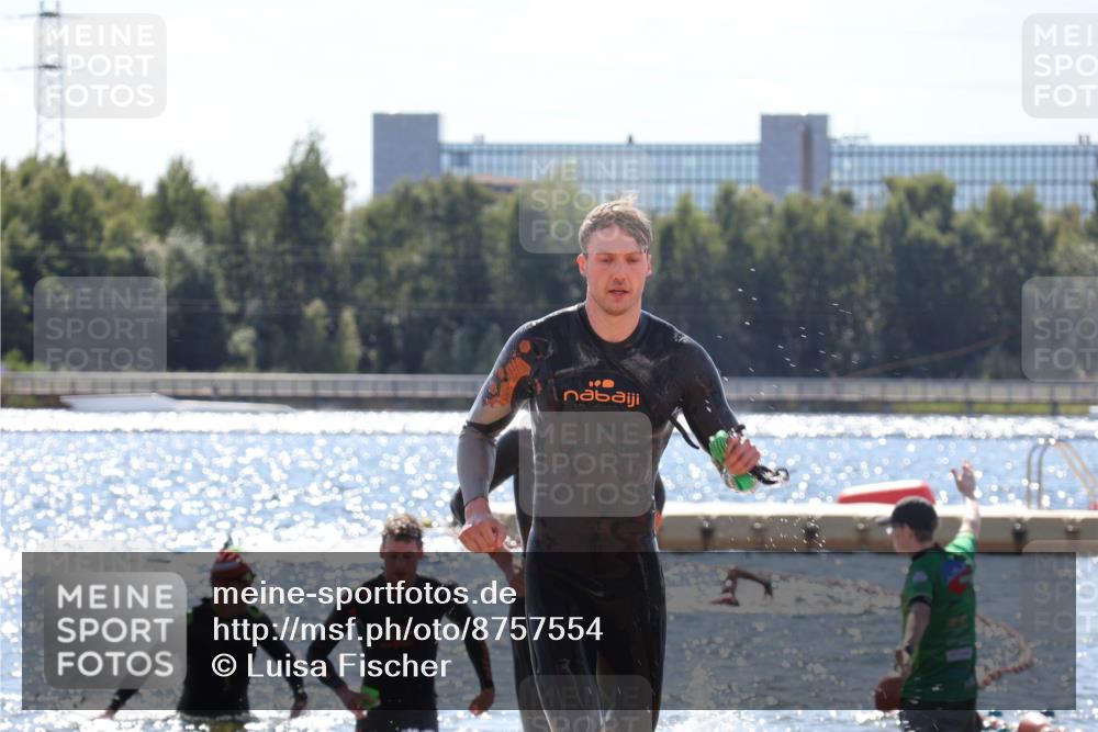 07.09.2025 - 19. Norderstedt Triathlon Luisa Fischer http://msf.ph/oto/8757554 07.09.2025 13:33:30 Schwimmen 863, 879, 1014 meine-sportfotos.de