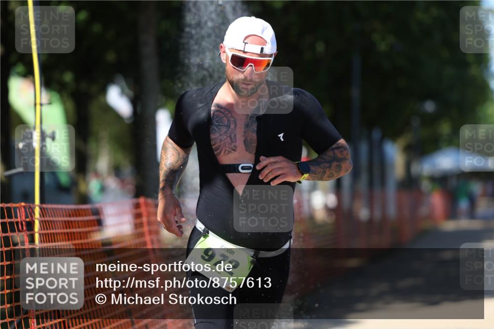 07.09.2025 - 19. Norderstedt Triathlon Michael Strokosch http://msf.ph/oto/8757613 07.09.2025 14:55:32 Laufen 972 meine-sportfotos.de
