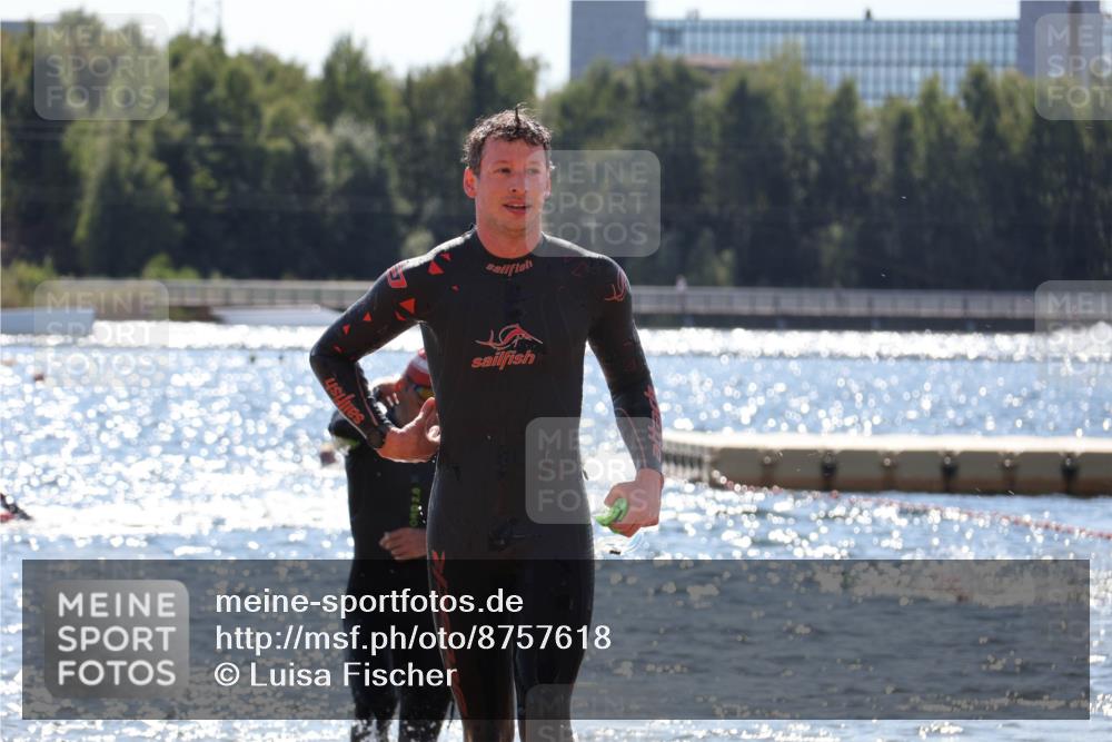 07.09.2025 - 19. Norderstedt Triathlon Luisa Fischer http://msf.ph/oto/8757618 07.09.2025 13:33:37 Schwimmen 879, 1014, 1406 meine-sportfotos.de