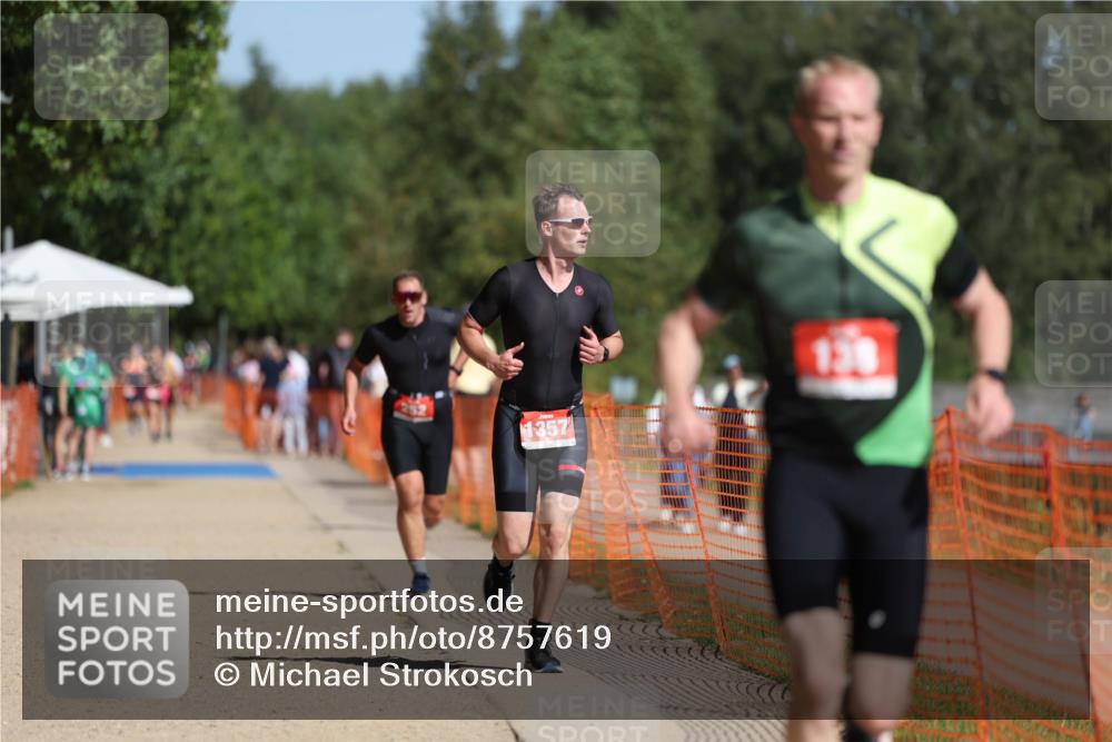 07.09.2025 - 19. Norderstedt Triathlon Michael Strokosch http://msf.ph/oto/8757619 07.09.2025 12:04:40 Laufen 138, 252, 1357 meine-sportfotos.de