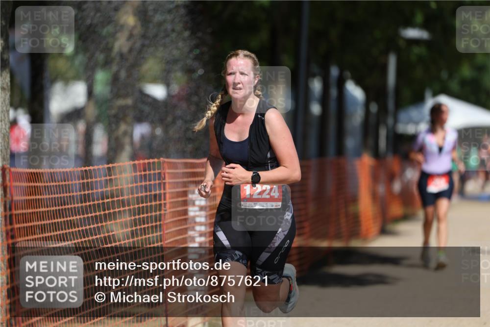 07.09.2025 - 19. Norderstedt Triathlon Michael Strokosch http://msf.ph/oto/8757621 07.09.2025 12:51:04 Laufen 140, 293, 738, 851, 1224 meine-sportfotos.de