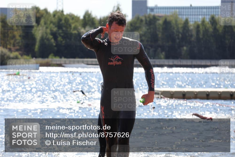 07.09.2025 - 19. Norderstedt Triathlon Luisa Fischer http://msf.ph/oto/8757626 07.09.2025 13:33:37 Schwimmen 879, 1014, 1406 meine-sportfotos.de