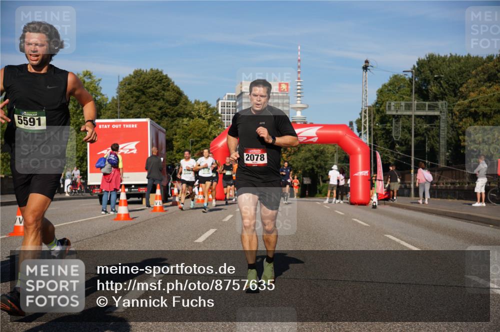 07.09.2025 - BARMER Alsterlauf Yannick Fuchs http://msf.ph/oto/8757635 07.09.2025 09:38:53 Laufen 5591, 2078 meine-sportfotos.de