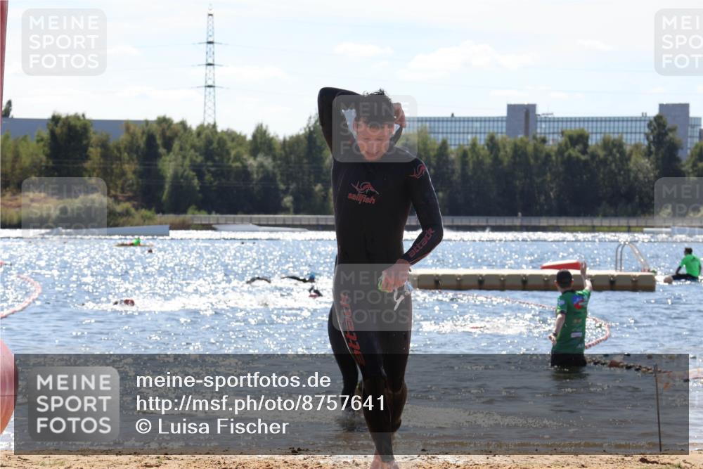 07.09.2025 - 19. Norderstedt Triathlon Luisa Fischer http://msf.ph/oto/8757641 07.09.2025 13:33:38 Schwimmen 879, 964, 1014, 1406 meine-sportfotos.de