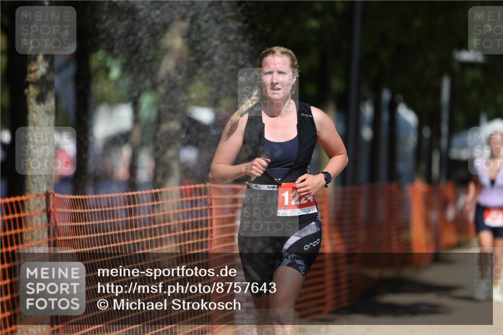 07.09.2025 - 19. Norderstedt Triathlon Michael Strokosch http://msf.ph/oto/8757643 07.09.2025 12:51:04 Laufen 140, 293, 738, 851, 1224 meine-sportfotos.de
