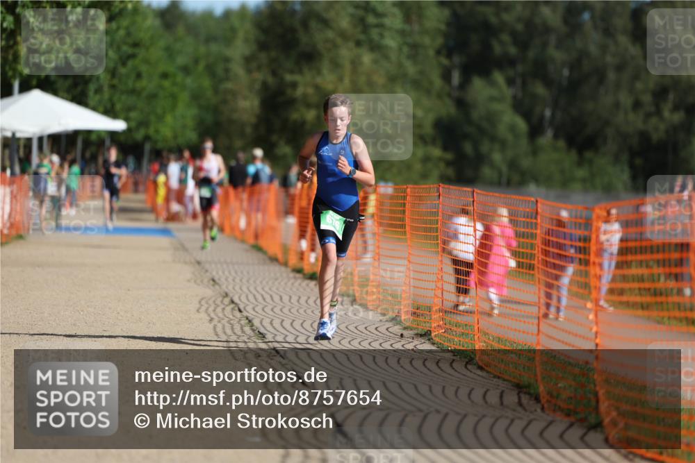 07.09.2025 - 19. Norderstedt Triathlon Michael Strokosch http://msf.ph/oto/8757654 07.09.2025 10:43:26 Laufen 676, 684 meine-sportfotos.de